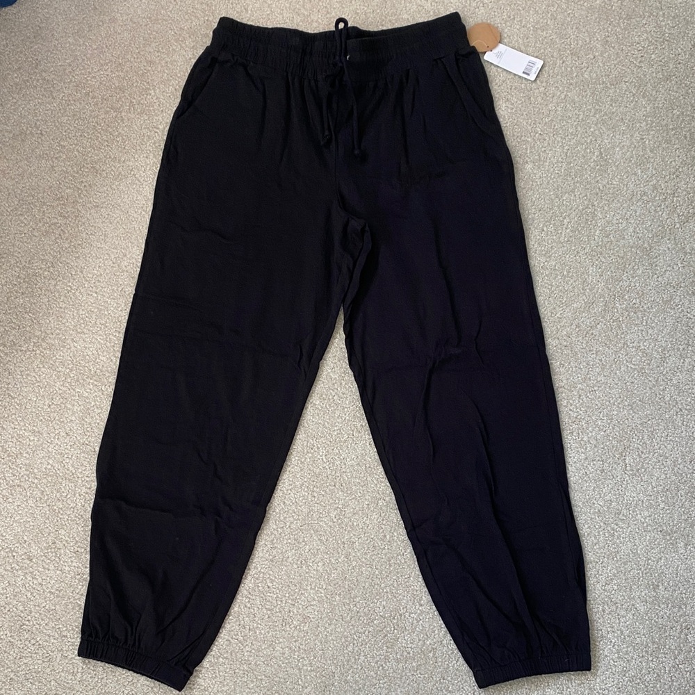 Honeydew Black Jogger Pants. NWT. Size large.